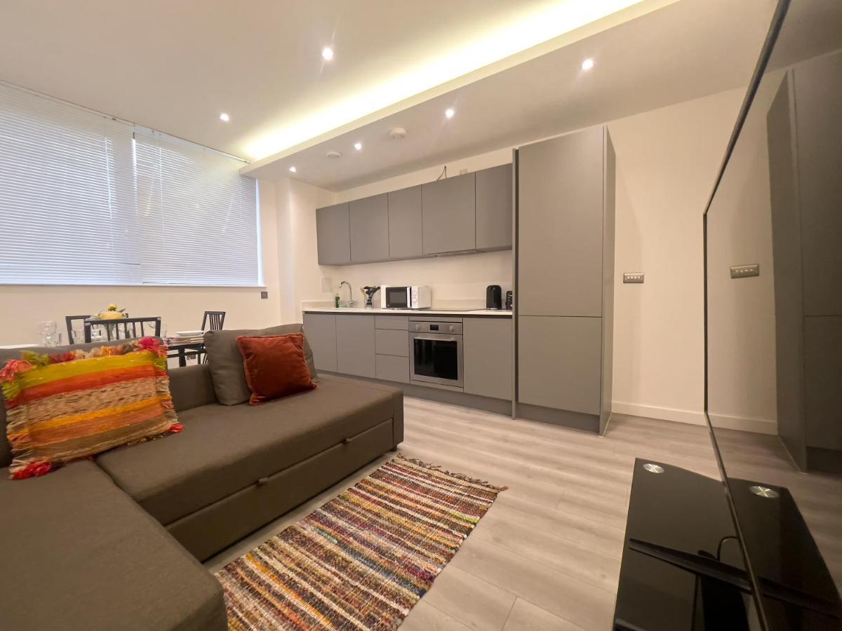 מילטון קינס Lovely 2 Double Bedroom Flat With Free Parking - At The Atrium Mk מראה חיצוני תמונה