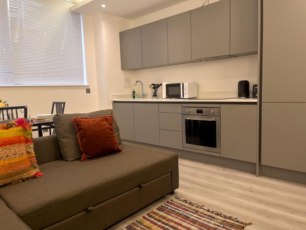 מילטון קינס Lovely 2 Double Bedroom Flat With Free Parking - At The Atrium Mk מראה חיצוני תמונה