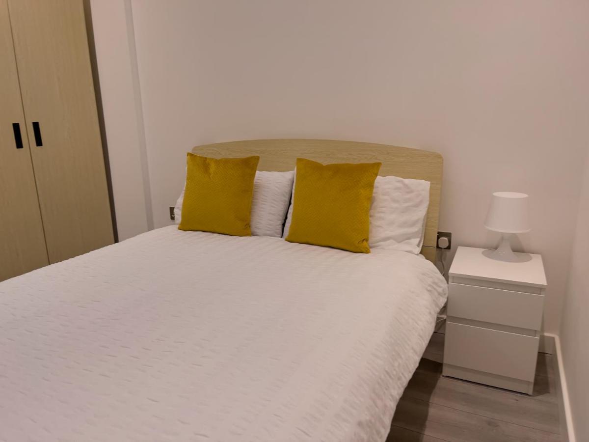 מילטון קינס Lovely 2 Double Bedroom Flat With Free Parking - At The Atrium Mk מראה חיצוני תמונה