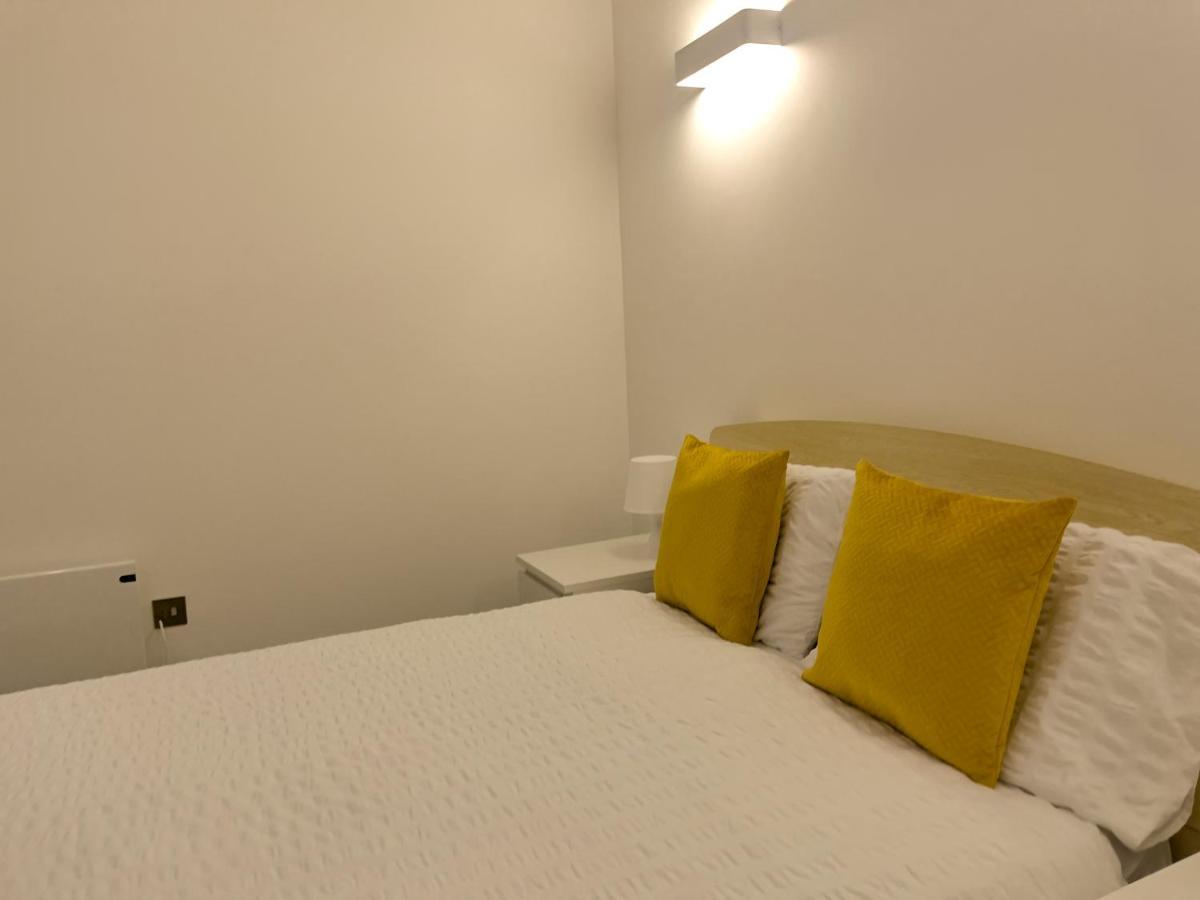 מילטון קינס Lovely 2 Double Bedroom Flat With Free Parking - At The Atrium Mk מראה חיצוני תמונה