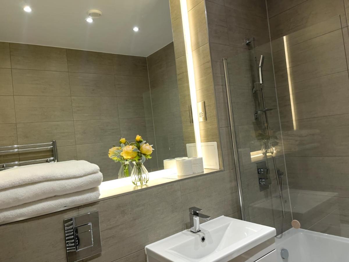 מילטון קינס Lovely 2 Double Bedroom Flat With Free Parking - At The Atrium Mk מראה חיצוני תמונה