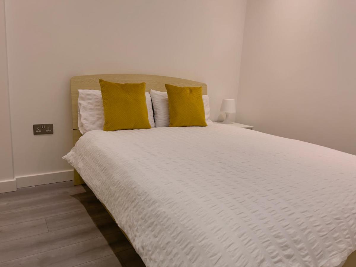 מילטון קינס Lovely 2 Double Bedroom Flat With Free Parking - At The Atrium Mk מראה חיצוני תמונה