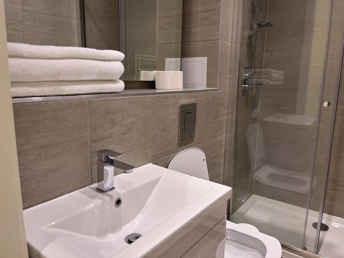 מילטון קינס Lovely 2 Double Bedroom Flat With Free Parking - At The Atrium Mk מראה חיצוני תמונה