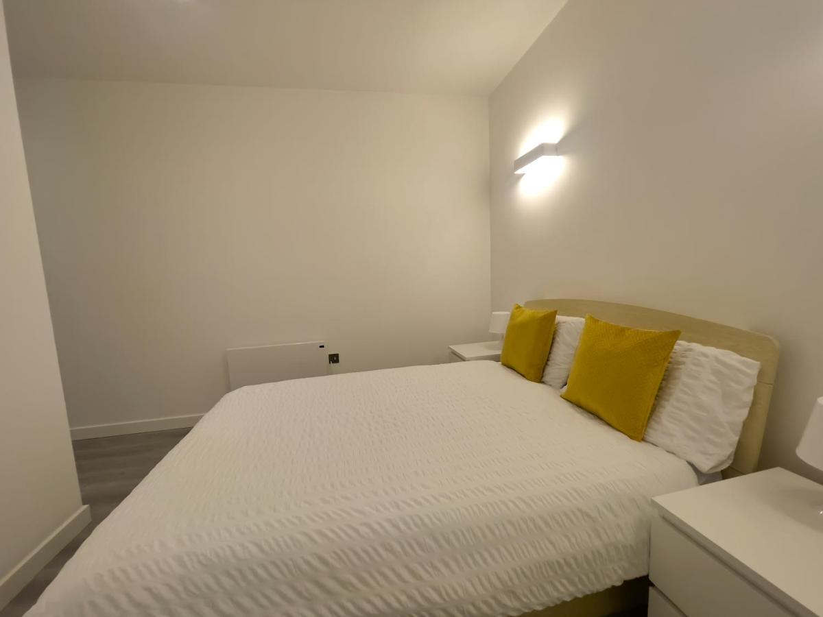 מילטון קינס Lovely 2 Double Bedroom Flat With Free Parking - At The Atrium Mk מראה חיצוני תמונה