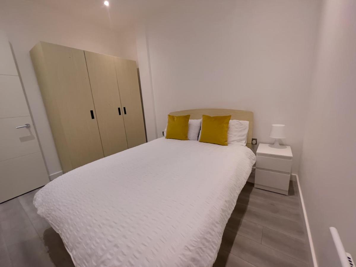 מילטון קינס Lovely 2 Double Bedroom Flat With Free Parking - At The Atrium Mk מראה חיצוני תמונה