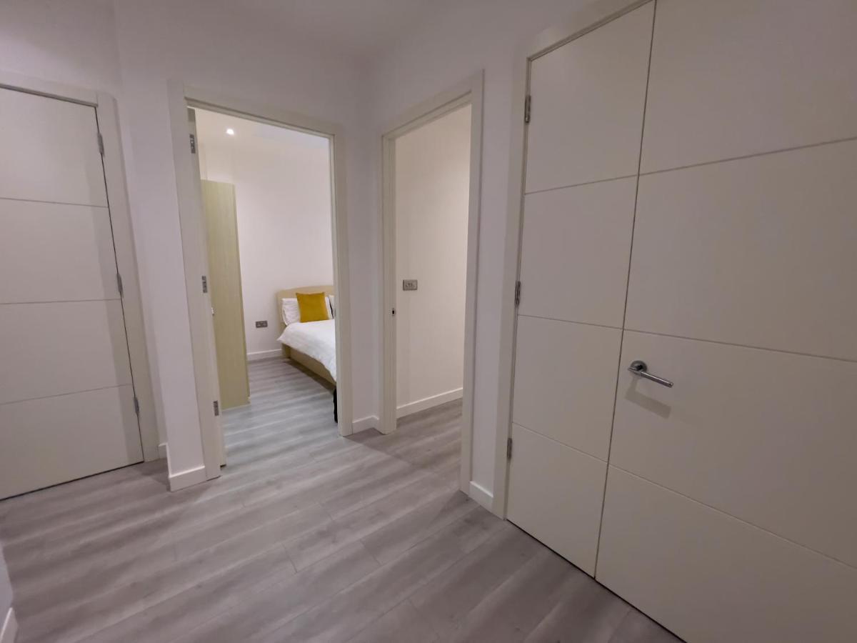 מילטון קינס Lovely 2 Double Bedroom Flat With Free Parking - At The Atrium Mk מראה חיצוני תמונה