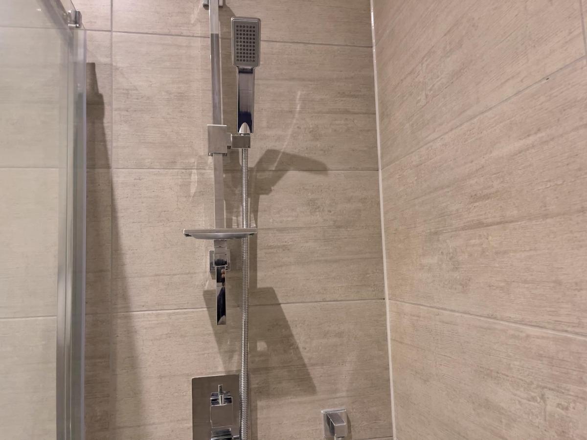 מילטון קינס Lovely 2 Double Bedroom Flat With Free Parking - At The Atrium Mk מראה חיצוני תמונה